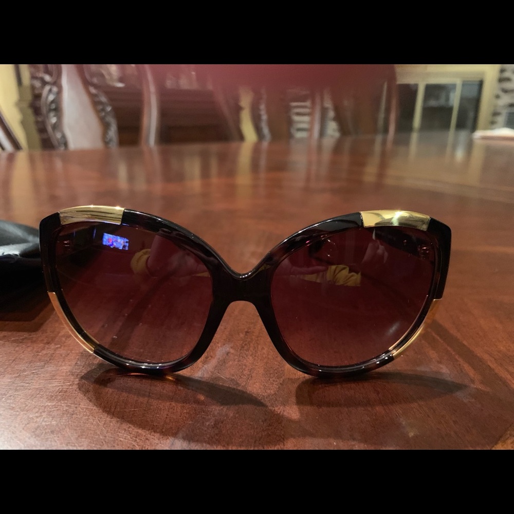 Alexander McQueen cat eye sunglasses